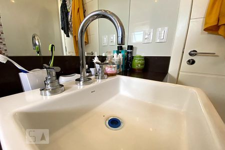 Apartamento à venda com 194m², 3 quartos e 4 vagasBanheiro 1 suíte