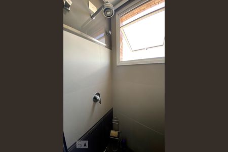 Apartamento à venda com 194m², 3 quartos e 4 vagasBanheiro 3 suíte