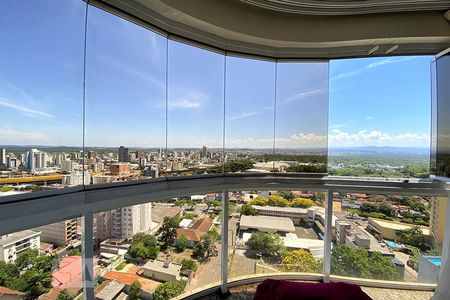 Apartamento à venda com 194m², 3 quartos e 4 vagasSacada Quarto 2