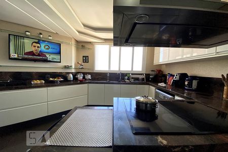 Apartamento à venda com 194m², 3 quartos e 4 vagasCozinha