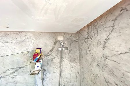 Apartamento à venda com 194m², 3 quartos e 4 vagasBanheiro 2 suíte