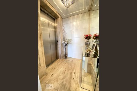 Hall de Entrada de apartamento à venda com 3 quartos, 194m² em Morro do Espelho, São Leopoldo