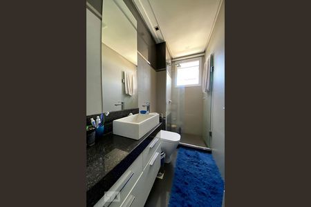 Apartamento à venda com 194m², 3 quartos e 4 vagasBanheiro 3 suíte