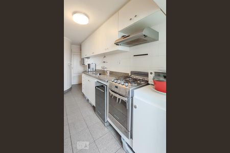 Apartamento para alugar com 129m², 3 quartos e 3 vagas Apartamento para alugar com 129m², 3 quartos e 3 vagasCozinha