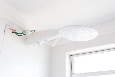 Apartamento à venda com 58m², 3 quartos e 1 vaga Apartamento à venda com 58m², 3 quartos e 1 vagaChuveiro da suíte