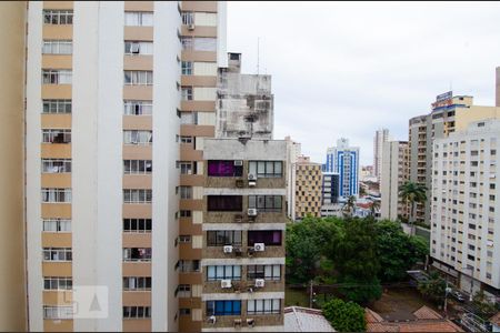 Vista da janela de kitnet/studio para alugar com 1 quarto, 47m² em Centro, Campinas