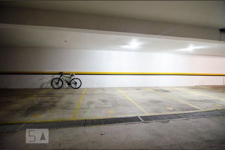 Studio para alugar com 47m², 1 quarto e 1 vaga Studio para alugar com 47m², 1 quarto e 1 vagaGaragem