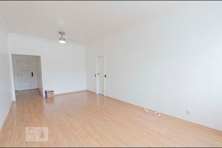 Apartamento à venda com 130m², 3 quartos e 1 vagaSala