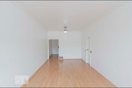 Apartamento à venda com 130m², 3 quartos e 1 vagaSala