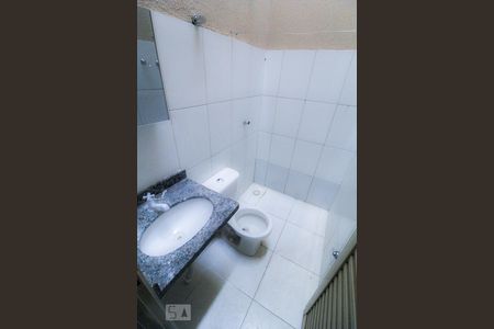 Casa de condomínio para alugar com 60m², 2 quartos e sem vaga Casa de condomínio para alugar com 60m², 2 quartos e sem vagaBanheiro