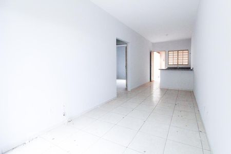 Casa de condomínio para alugar com 60m², 2 quartos e sem vaga Casa de condomínio para alugar com 60m², 2 quartos e sem vagaSala/Cozinha