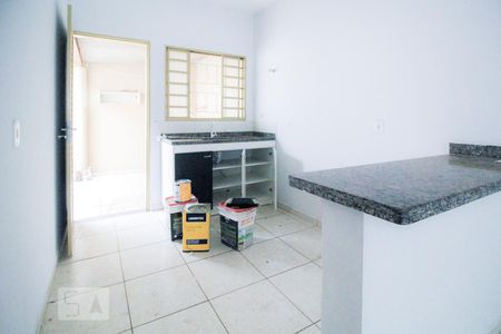 Casa de condomínio para alugar com 60m², 2 quartos e sem vaga Casa de condomínio para alugar com 60m², 2 quartos e sem vagaCozinha