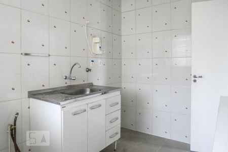 Cozinha de apartamento para alugar com 2 quartos, 61m² em Cidade São Francisco, São Paulo