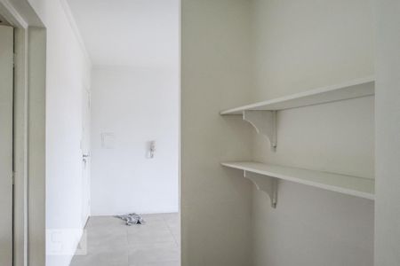 Corredor de apartamento para alugar com 2 quartos, 61m² em Cidade São Francisco, São Paulo