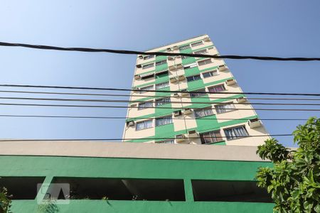 Apartamento para alugar com 78m², 2 quartos e 1 vaga Apartamento para alugar com 78m², 2 quartos e 1 vagaFachada