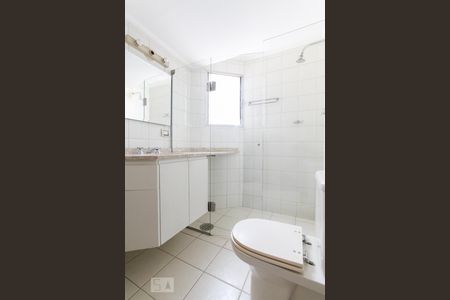 Banheiro da Suíte 1 de apartamento para alugar com 3 quartos, 102m² em Vila Clementino, São Paulo