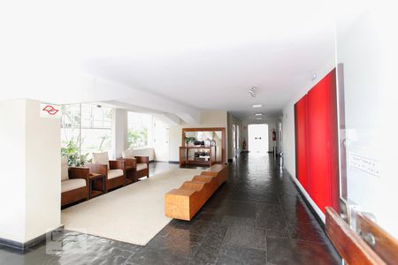 Apartamento para alugar com 102m², 3 quartos e 2 vagas Apartamento para alugar com 102m², 3 quartos e 2 vagasHall de Entrada