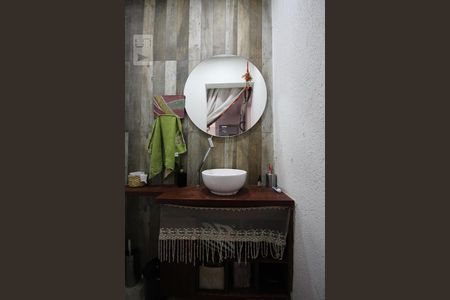 Lavabo de casa à venda com 3 quartos, 150m² em Vila Suzana, São Paulo