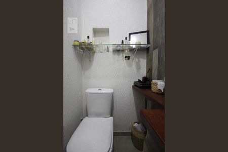 Lavabo de casa à venda com 3 quartos, 150m² em Vila Suzana, São Paulo