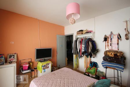 Casa à venda com 150m², 3 quartos e 3 vagasSuíte