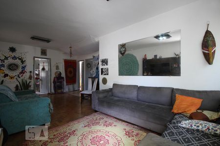 Sala de casa à venda com 3 quartos, 150m² em Vila Suzana, São Paulo