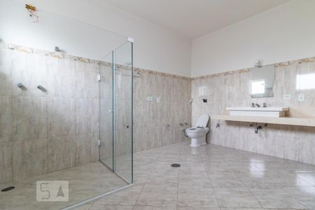 Casa para alugar com 150m², 2 quartos e 1 vaga Casa para alugar com 150m², 2 quartos e 1 vagaBanheiro da Suíte 2