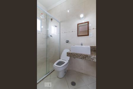 Banheiro da Suíte 1 de casa para alugar com 2 quartos, 150m² em Vila Boa Vista, Barueri