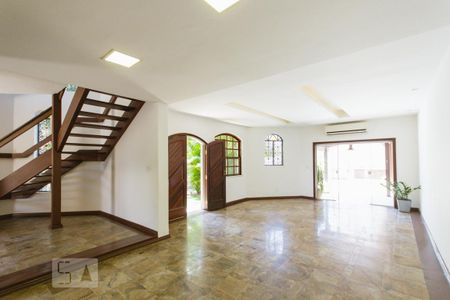 Sala de Estar (Primeiro Andar) de casa de condomínio à venda com 3 quartos, 320m² em Pechincha, Rio de Janeiro