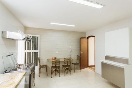 Cozinha (Primeiro Andar) de casa de condomínio à venda com 3 quartos, 320m² em Pechincha, Rio de Janeiro