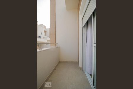 Casa de condomínio à venda com 115m², 3 quartos e 2 vagasSacada da Suíte