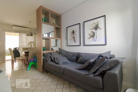 Sala de casa de condomínio à venda com 3 quartos, 115m² em Parque Rural Fazenda Santa Cândida, Campinas