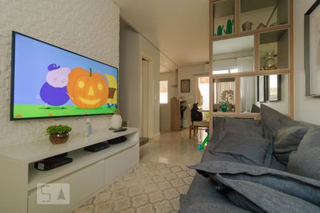 Sala de casa de condomínio à venda com 3 quartos, 115m² em Parque Rural Fazenda Santa Cândida, Campinas