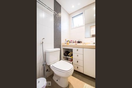 Apartamento à venda com 142m², 3 quartos e 2 vagasBanheiro da Suíte 2