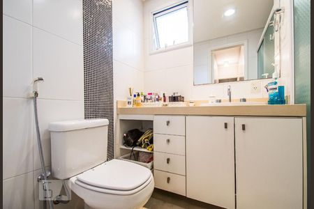 Apartamento à venda com 142m², 3 quartos e 2 vagasBanheiro da Suíte 2