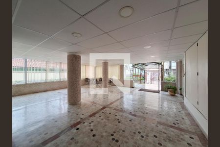Apartamento para alugar com 105m², 3 quartos e 1 vaga Apartamento para alugar com 105m², 3 quartos e 1 vagaHall social