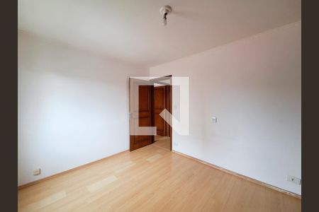 Apartamento para alugar com 105m², 3 quartos e 1 vaga Apartamento para alugar com 105m², 3 quartos e 1 vagaQuarto 2