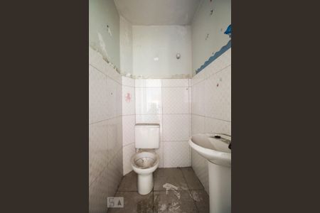 Casa para alugar com 108m², 2 quartos e 1 vaga Casa para alugar com 108m², 2 quartos e 1 vagaBanheiro de serviço
