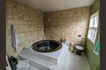 Casa à venda com 400m², 5 quartos e 4 vagasBanheiro 4