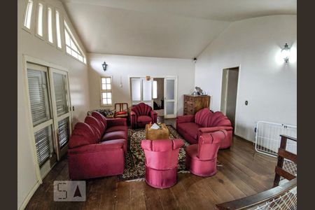 Casa à venda com 400m², 5 quartos e 4 vagasSala segundo piso