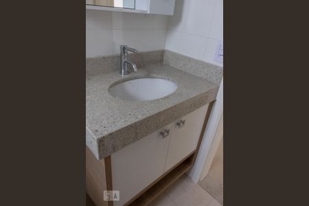 Apartamento à venda com 57m², 2 quartos e 1 vagabanheiro