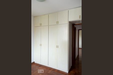 Apartamento à venda com 75m², 3 quartos e 2 vagas Apartamento à venda com 75m², 3 quartos e 2 vagasQUARTO 2