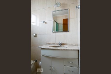 Apartamento à venda com 75m², 3 quartos e 2 vagas Apartamento à venda com 75m², 3 quartos e 2 vagasBANHEIRO