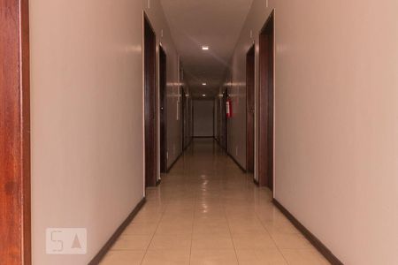 Studio para alugar com 25m², 1 quarto e sem vaga Studio para alugar com 25m², 1 quarto e sem vagaCorredor