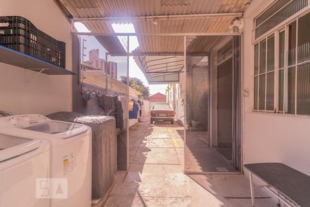 Studio para alugar com 25m², 1 quarto e sem vaga Studio para alugar com 25m², 1 quarto e sem vagaLavanderia