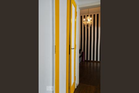 Apartamento à venda com 140m², 3 quartos e sem vaga Apartamento à venda com 140m², 3 quartos e sem vagaArmário do Corredor