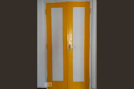 Apartamento à venda com 140m², 3 quartos e sem vaga Apartamento à venda com 140m², 3 quartos e sem vagaArmário do Corredor