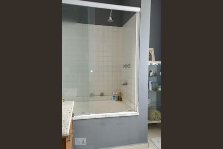 Apartamento à venda com 140m², 3 quartos e sem vaga Apartamento à venda com 140m², 3 quartos e sem vagaBanheiro