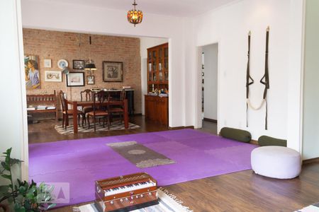 Apartamento à venda com 140m², 3 quartos e sem vaga Apartamento à venda com 140m², 3 quartos e sem vagaSala