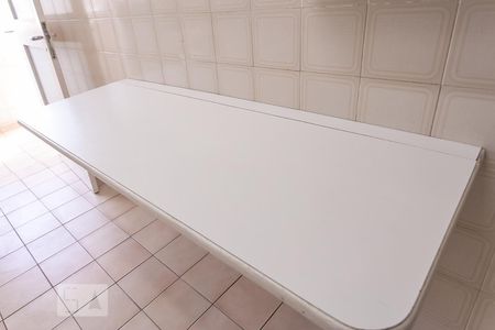 Apartamento para alugar com 80m², 2 quartos e sem vagaDetalhe cozinha