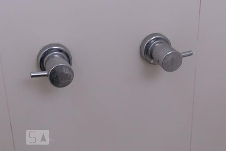 Apartamento para alugar com 80m², 2 quartos e sem vagaDetalhe banheiro